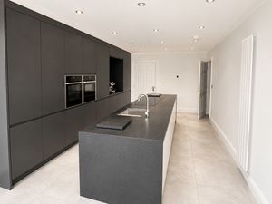 kitchen- click for photo gallery